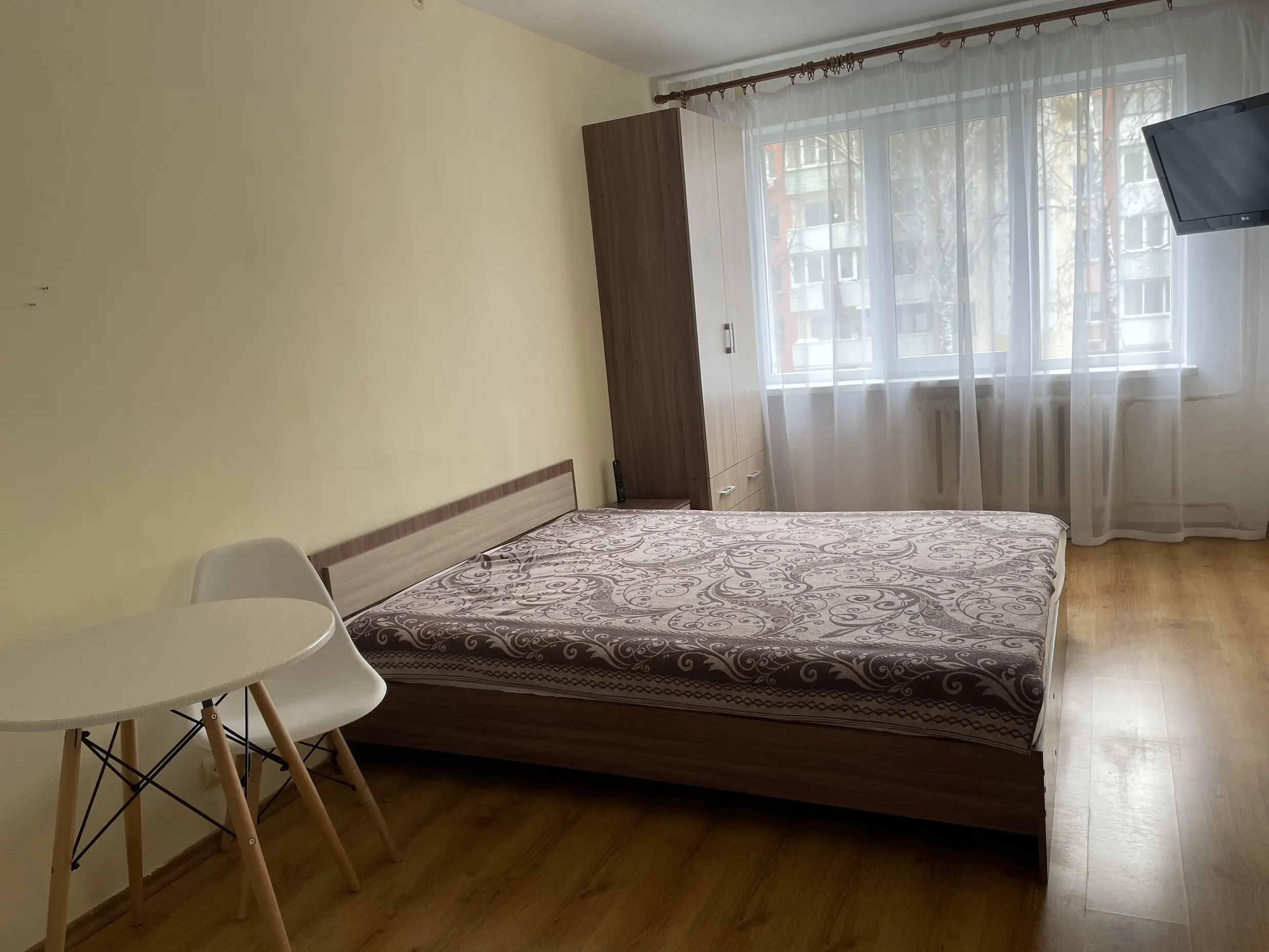 One-bedroom apartment for daily rent in Rechitsa, Snezhkova St. 22